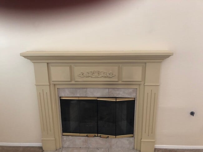Photo - 460 Middlebury Ct