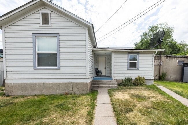 Building Photo - 2 BED 1 BATH HOME IN POCATELLO - AVAILABLE NOW