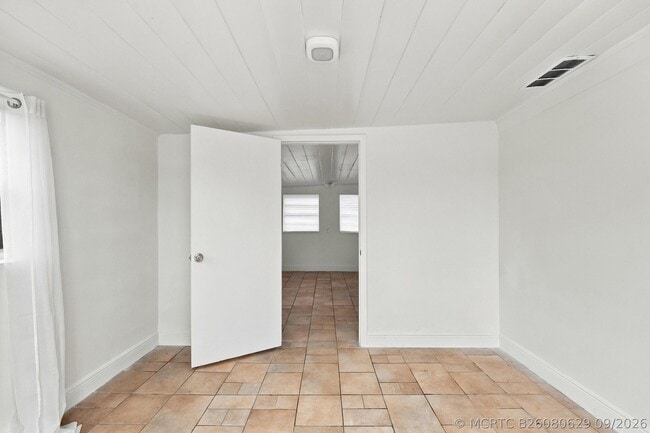 120 Pleasant Pl