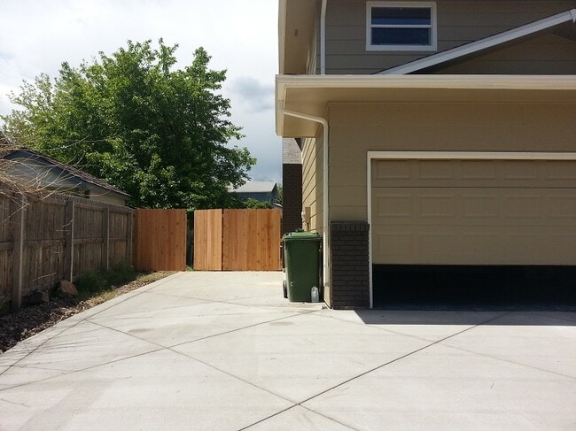 Photo - 3005 Marshall Ash Dr