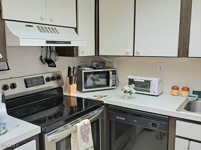 Photo - 2264 Winkler Ave Unidad 207