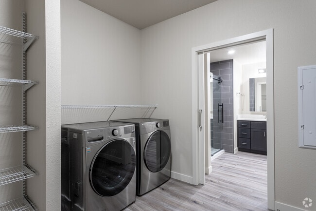 1BR, 1BA - 970SF - Laundry