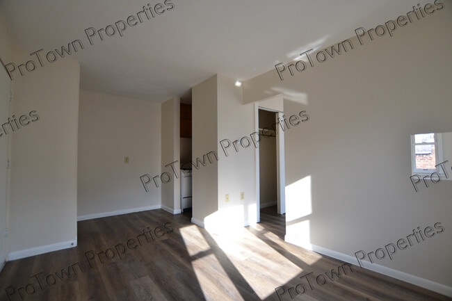 Photo - 226 N Broadway St Unit 2