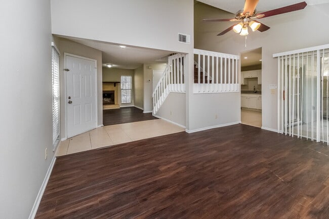 Photo - 1240 Crossfield Dr