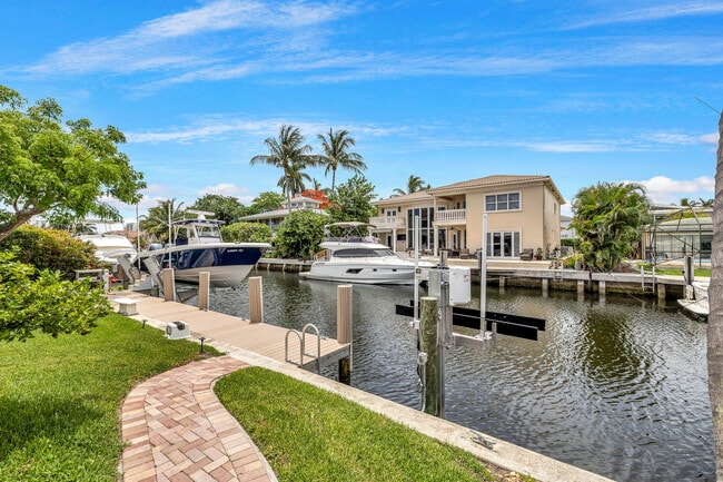 Building Photo - 836 NE 72nd St