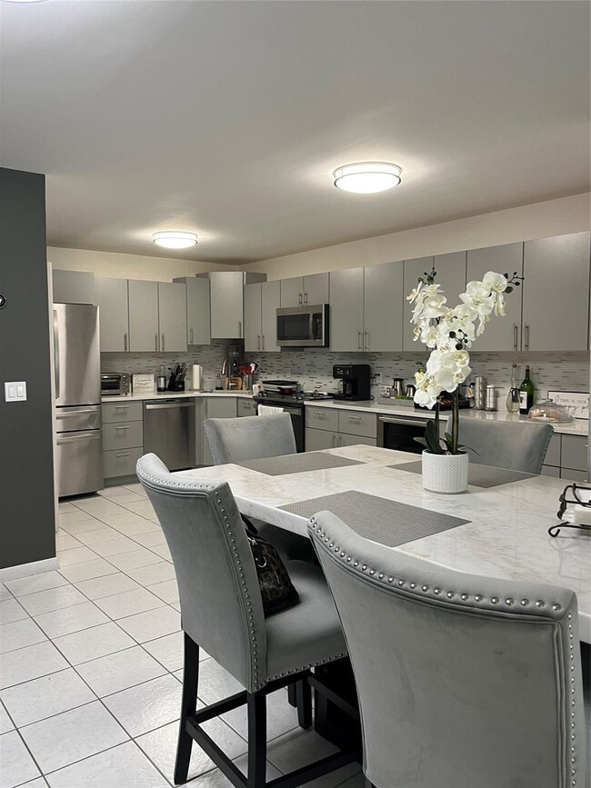 Building Photo - 113 Lake Pine Cir Unit C-1