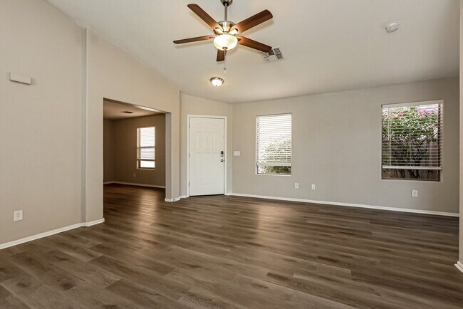 4127 E Mica Rd