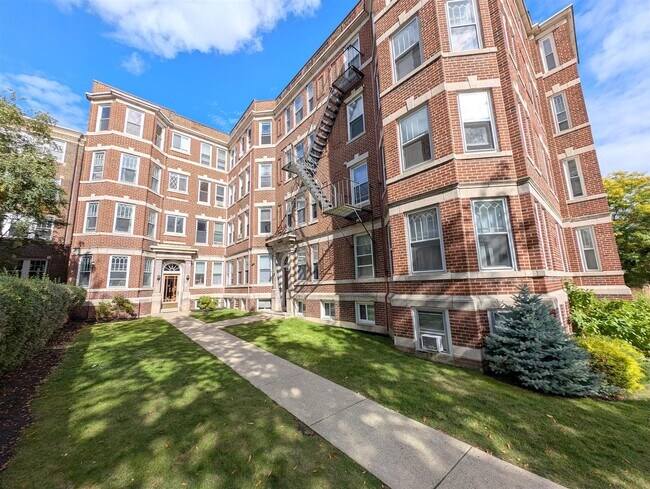 Photo - 331 Harvard St Unidad 5