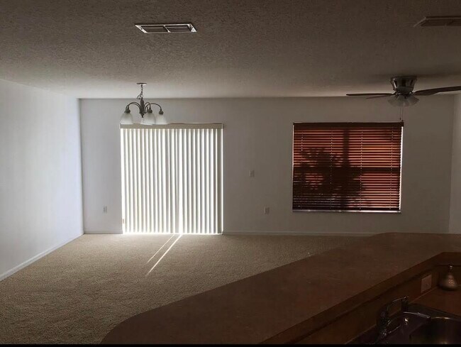 Photo - 2506 Aventurine St