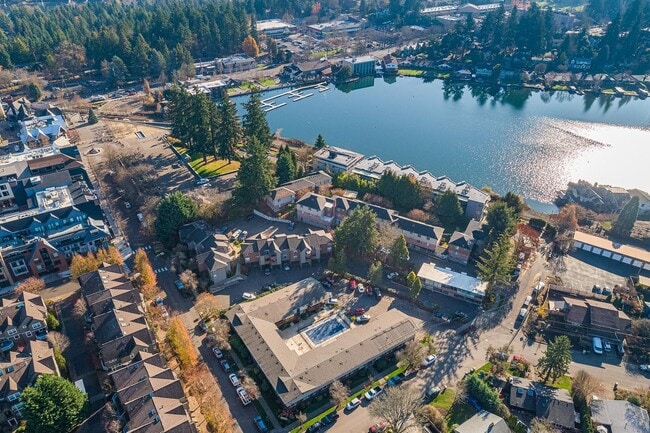 Photo - Uptown at Lake Oswego