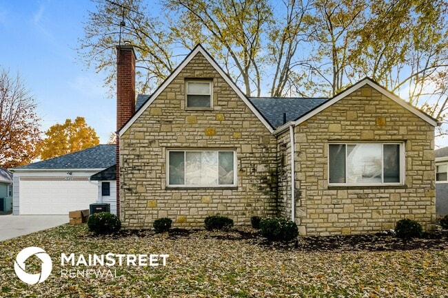 Building Photo - 1646 Oakwood Ave