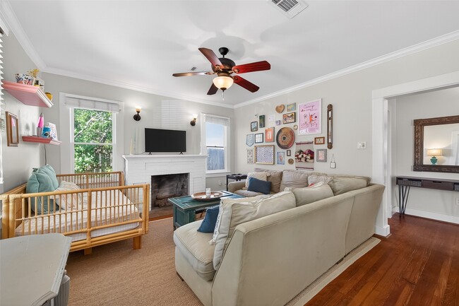 Photo - 701 Highland St