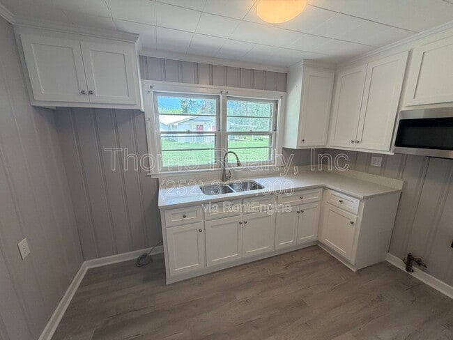 Photo - 1730 W Wilson St