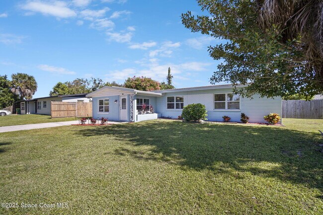 Photo - 818 Hampton Way