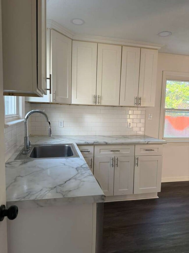 Photo - 5973 Turney Rd