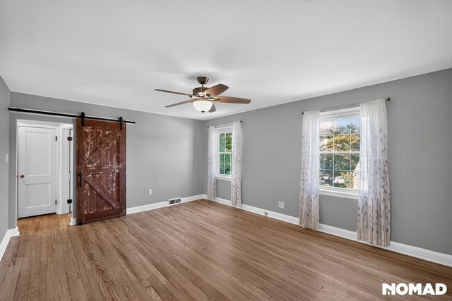 Photo - 442 Westshire Dr