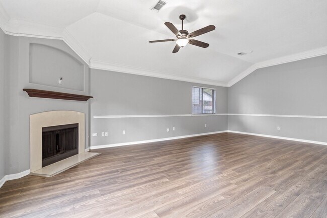 Photo - 3614 Lindenfield Dr