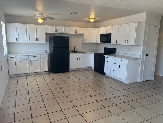 Photo - 1921 Gregory St Apartamentos Unidad B