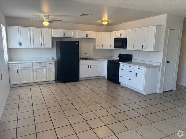 Building Photo - 1921 Gregory St Unit B Rental