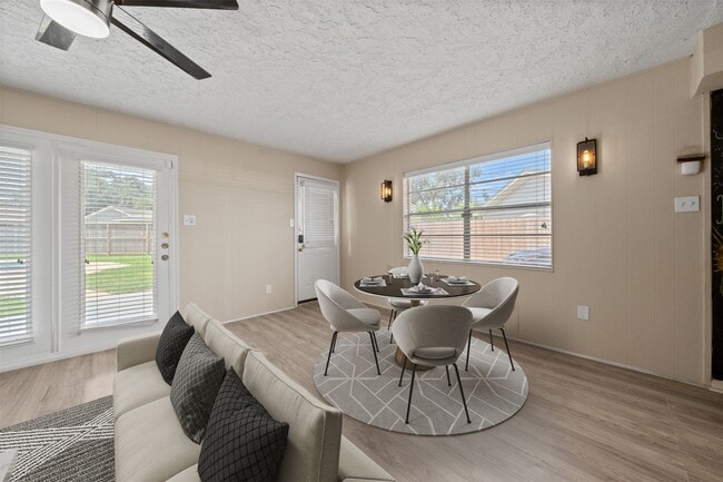 Building Photo - 5826 Spruce Forest Dr