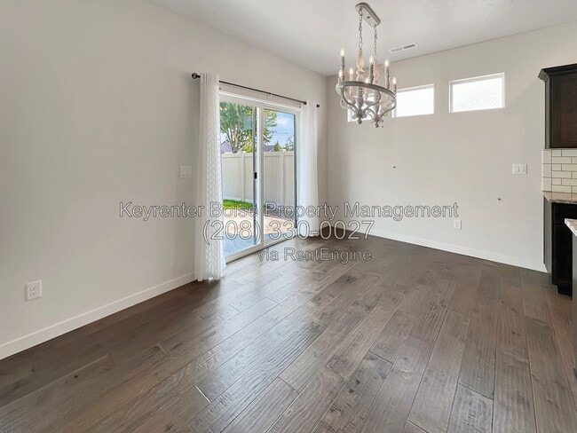 Photo - 1376 W Pebblestone Dr