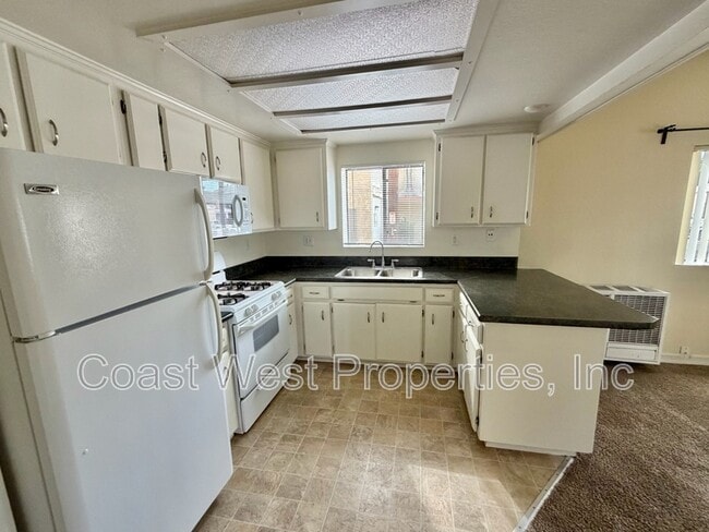 Photo - 4695 Bancroft St Unit 1