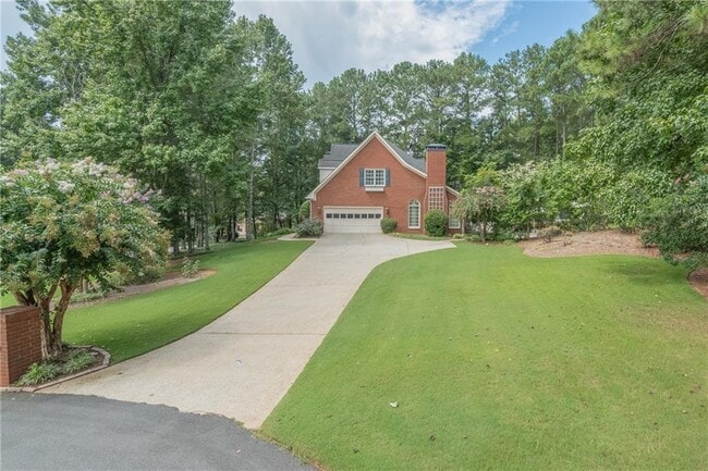 Photo - 530 Saddlebrook Dr