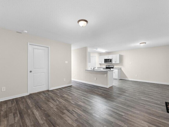 Photo - 950 Cedar Point Dr