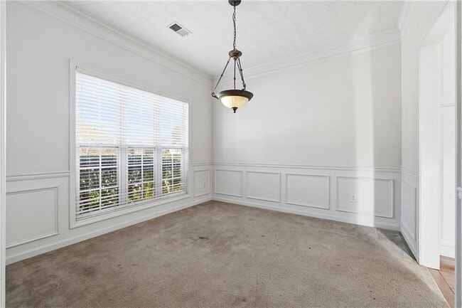 Photo - 1402 Edgeley Way