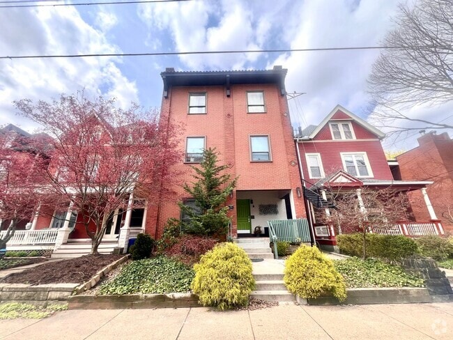 Building Photo - 332 Lehigh Ave Unit 2B Rental