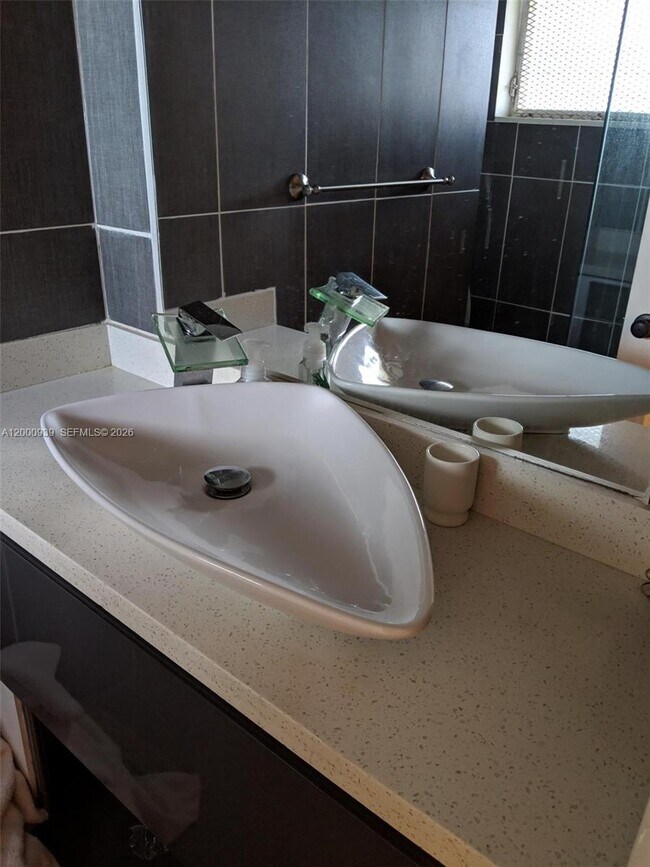 Photo - 1660 NE 191st St Unit 104-1