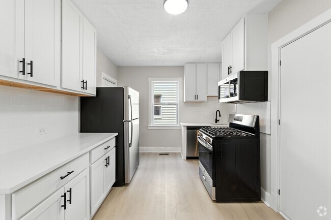 Building Photo - Fully renovated 3 bedroom home in Ambridge...