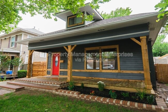 Photo - 1725 N McKinley Ave