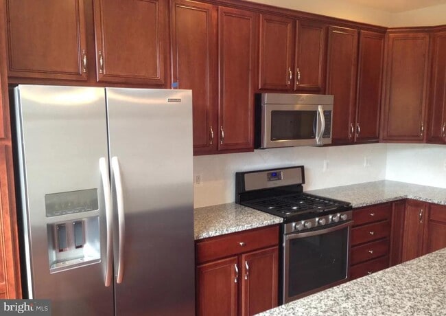 Photo - 23109 Dunlop Heights Terrace