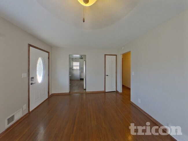 Photo - 16377 Duluth Ave SE