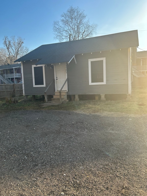 Photo - 320 W College St