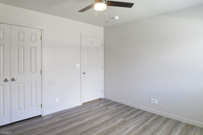 Photo - 2 br, 2 bath Triplex - 606 Ashland Avenue B