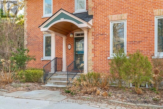 Photo - 105 Crichton St