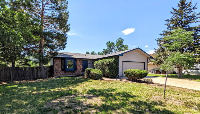 Building Photo - 825 Foxtail St Rental