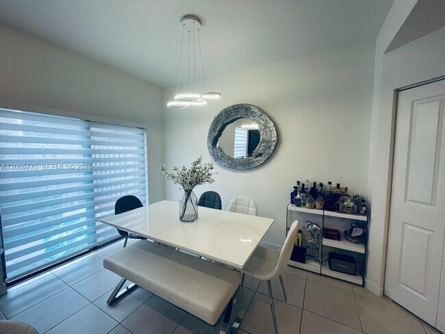 Photo - 784 NE 206th Terrace