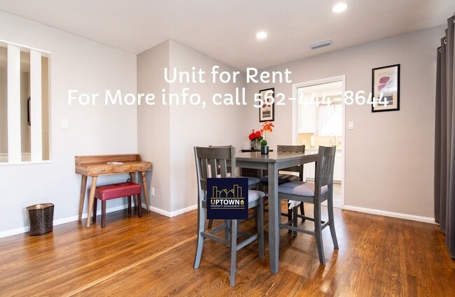 Building Photo - House - 3 Bedrooms / 2 Bathrooms - West Co...