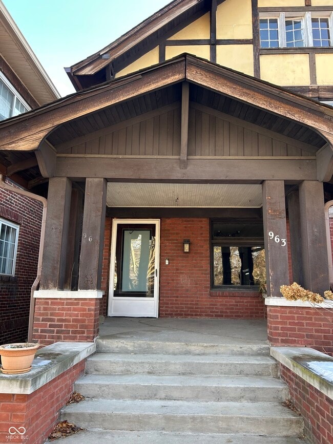 Photo - 963 Woodruff Pl W Dr