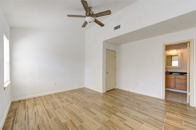 Photo - 4403 Willow Beach Dr