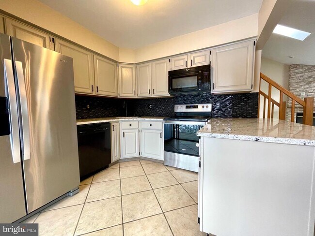 Photo - 102 Grand Blvd Apartment Unit 2
