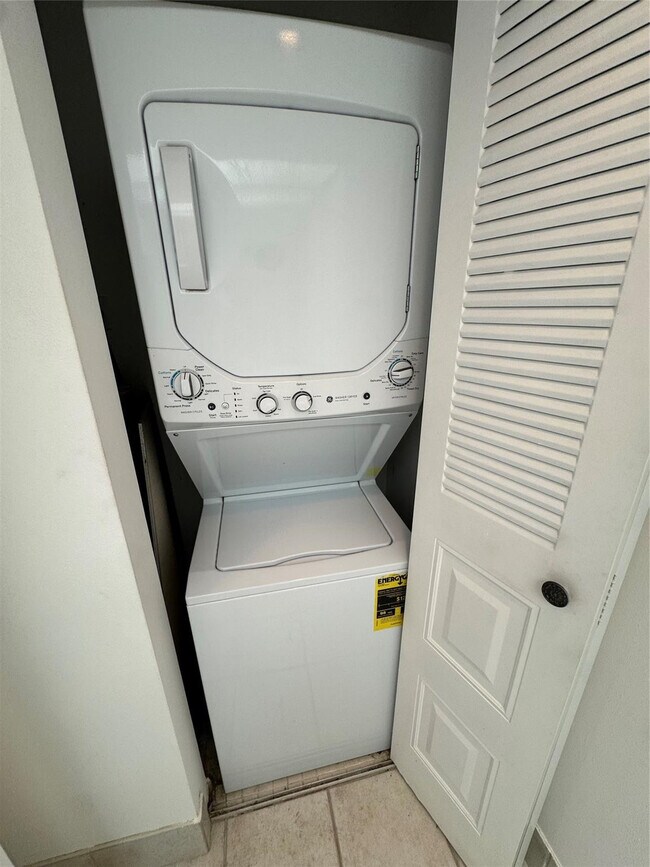 Photo - 300 SW 130th Terrace Unit B312