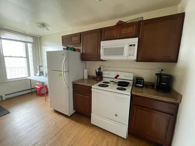 3 Bed 2 Bath - 1305 N Milwaukee St Unit 0