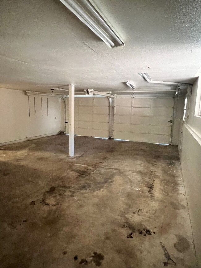 Photo - 3 Bed, 2 bath house located in Eugene