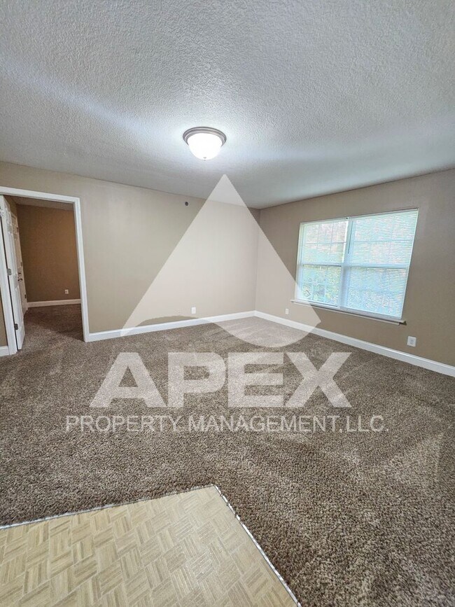 Photo - MOVE-IN SPECIAL,NO RENT TIL APRIL 1ST! -&nbsp;AVALON APARTMENT HOMES---NICE--2BD - 1BA Apartment off T... Unit 415