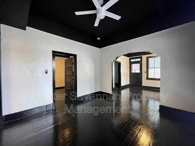 Photo - 2221 Harden St