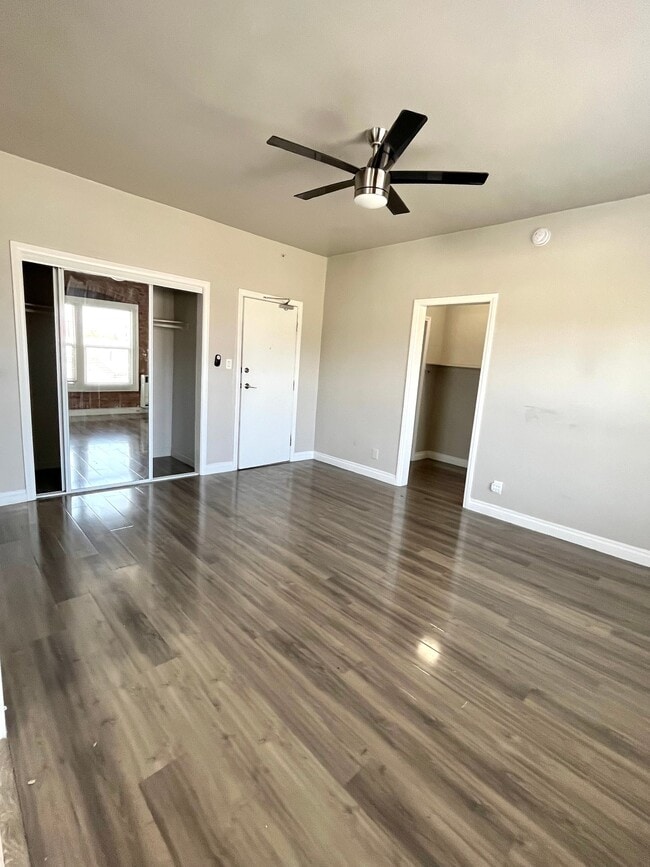 Photo - 250 S Kenmore Ave Unidad 408